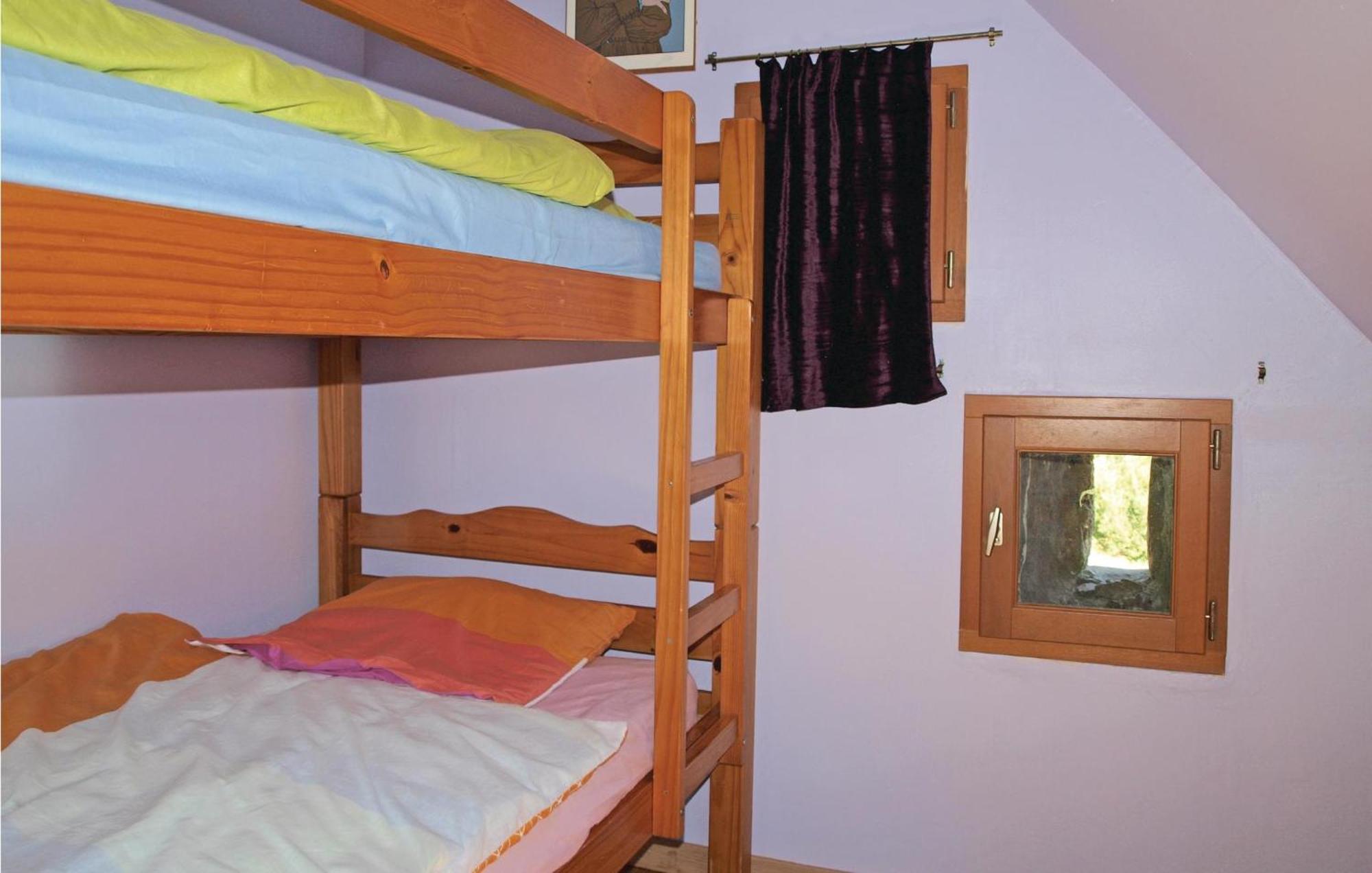 Gorgeous In With Wifi Holiday home Lezardrieux